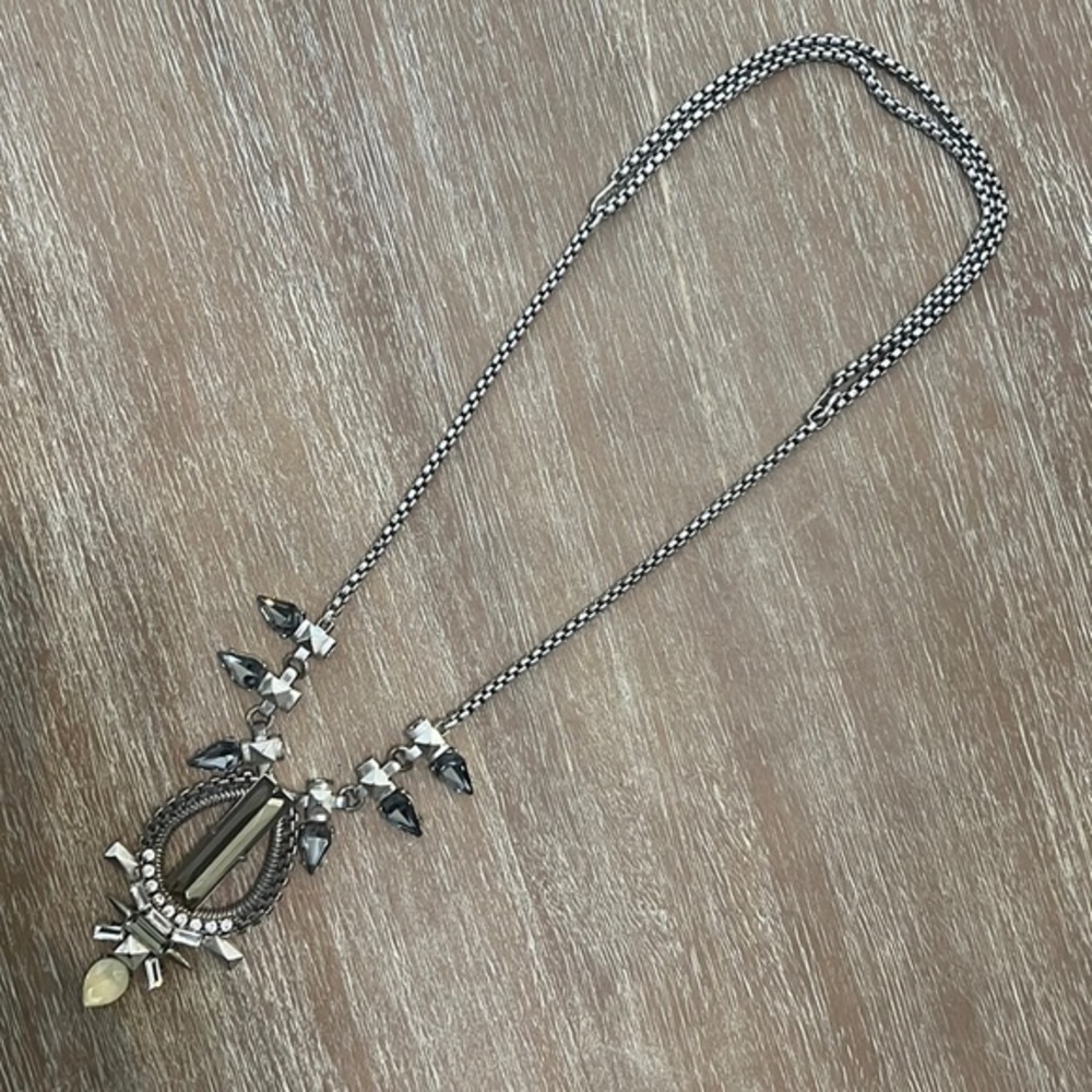 Stella & Dot Eclipse Necklace. Can be worn 3 ways!